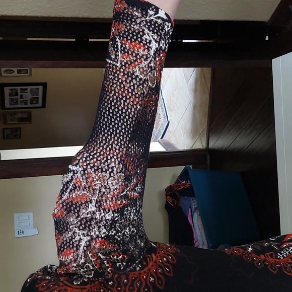 Nygard collection top size large  length from shoulder to bottom is 25, - Picture 4 of 9